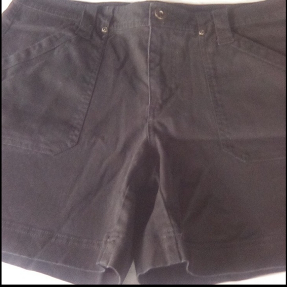 Shorts - Picture 13 of 16